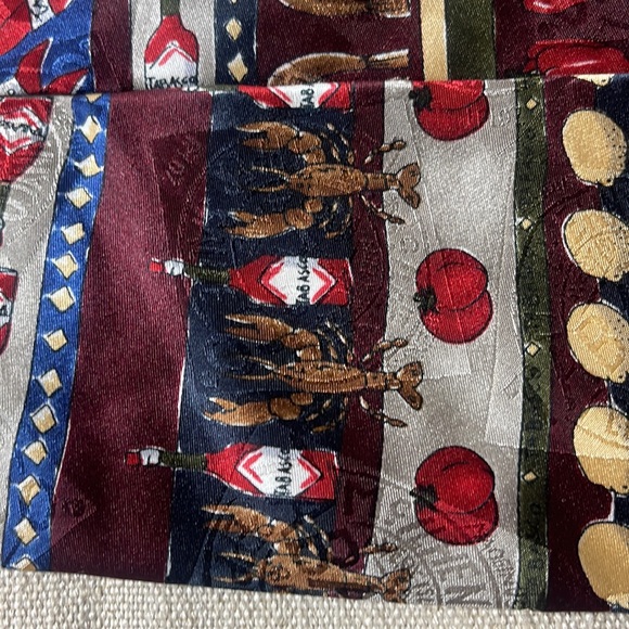 NWT NEW VINTAGE TABASCO NECK TIE LOBSTER SHRIMP & CLAMS BURGUNDY MADE IN USA - Picture 5 of 6